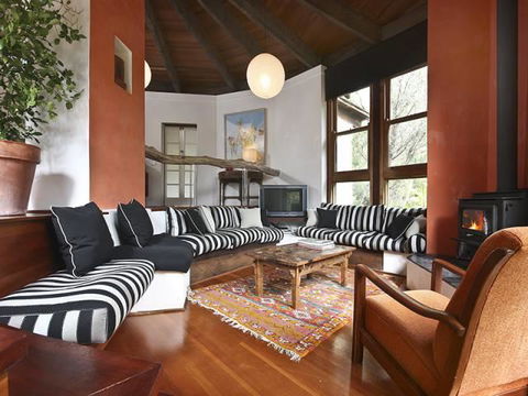 Kanimbla View Clifftop Retreat - New South Wales Tourism  1