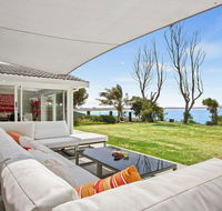 Karelda - absolute waterfront pet friendly property