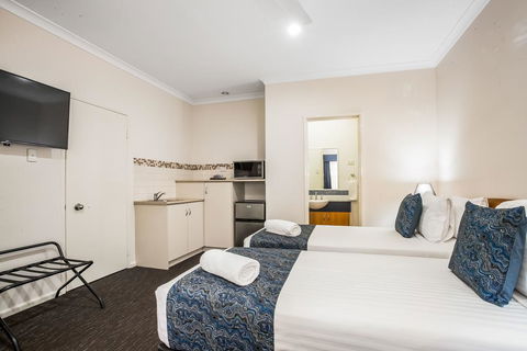 Karratha Central Apartments - New South Wales Tourism  3