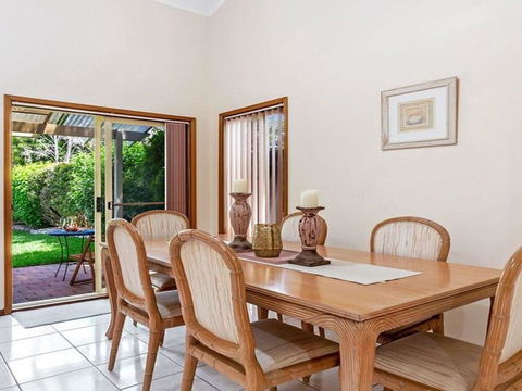 Keepsake Cottage @ Shoal Bay - New South Wales Tourism  0