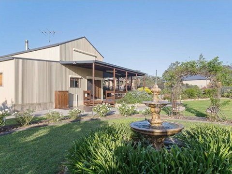 Kelman Cottage - Tucked Away With Pool + Native Wildlife - New South Wales Tourism  1