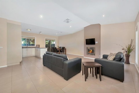 Kennedy Holiday Villas - New South Wales Tourism  3
