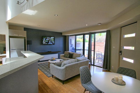 Khione 5/23-25 Kirwan Close - New South Wales Tourism  2