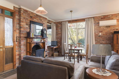 Killynaught Spa Cottages - New South Wales Tourism  3