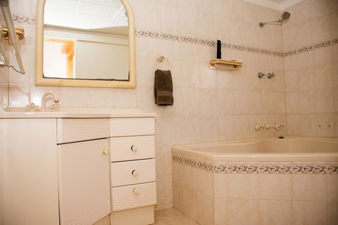 Kimba Travellers' Haven - New South Wales Tourism  1