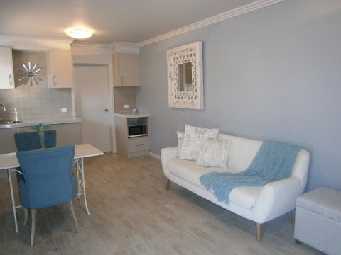 Kindred Studio Apartments - New South Wales Tourism  0