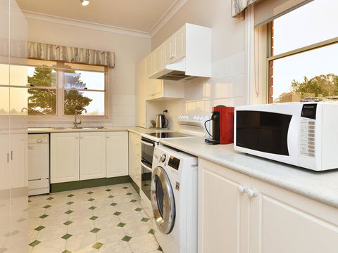 King III - You Can Honestly Walk To Bimbadgen And Hope Estate Concerts - New South Wales Tourism  2