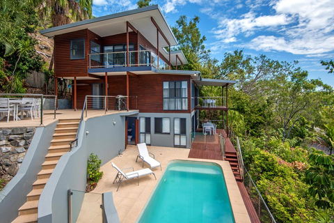 Kingfisher On Hamilton Island - New South Wales Tourism  1