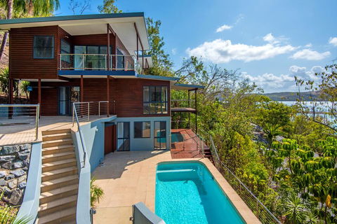 Kingfisher On Hamilton Island - New South Wales Tourism  2