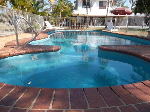 Kinka Palms Beachfront Apartments / Motel - New South Wales Tourism  0