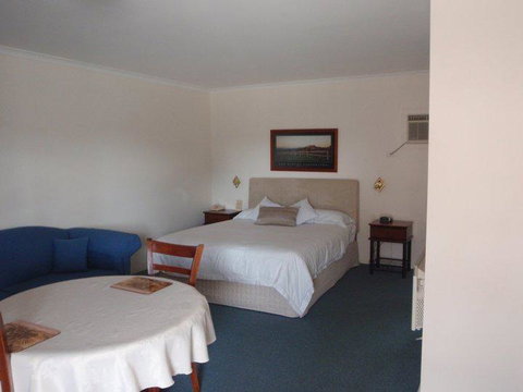 Kinross Inn - New South Wales Tourism  0