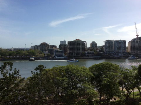 Kirribilli Apartments - New South Wales Tourism  3