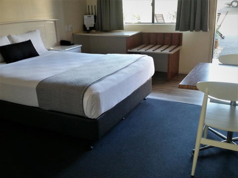 Kobbers Motor Inn - New South Wales Tourism  2