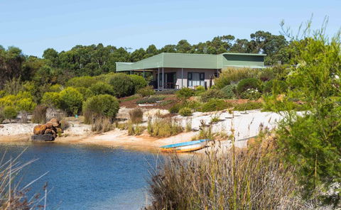 Kooyar Mia - New South Wales Tourism  0