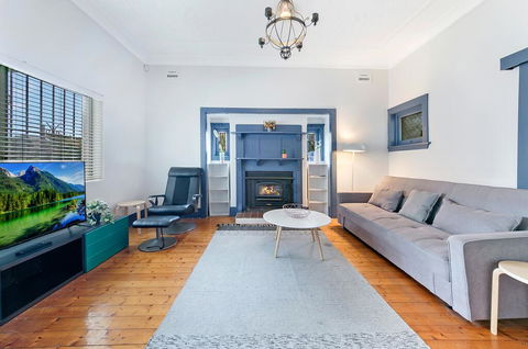 KOZYGURU ARNCLIFFE SYDNEY AIRPORT RENOVATED COTTAGE 3 BED HOUSE NAR232 - New South Wales Tourism  0