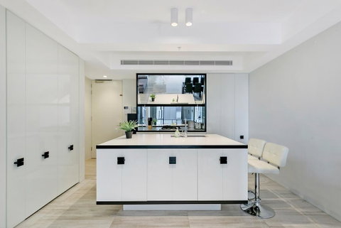 KOZYGURU HAYMARKET SYDNEY CITY VIEW 2 BED STUNNING APT NHA178-1206 - New South Wales Tourism  1