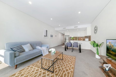 KOZYGURU WOLLI CREEK KOZY 3 BED APT + FREE PARKING NWC009 - New South Wales Tourism  3
