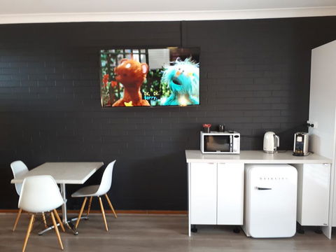 Kurri Motor Inn - New South Wales Tourism  3