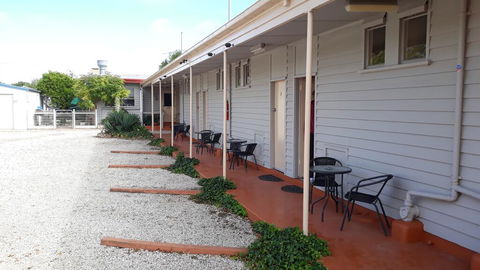 Lake Bolac Motel - New South Wales Tourism  1