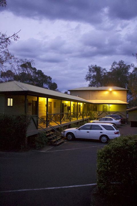 Lake Forbes Motel - New South Wales Tourism  3