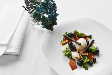 Lake House - New South Wales Tourism  1