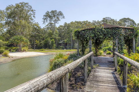 Lake Weyba Cottages Noosa - New South Wales Tourism  1