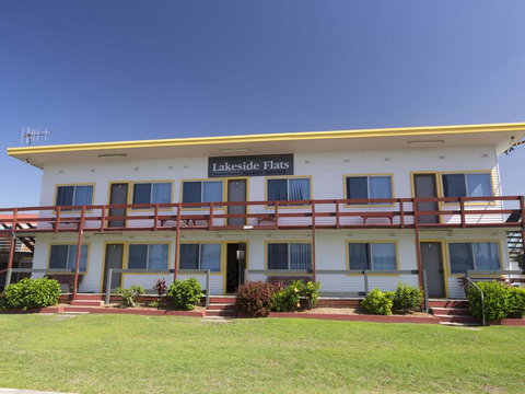 Lakeside Flats 1 - New South Wales Tourism  0