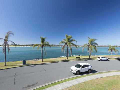 Lakeside Flats 3 - New South Wales Tourism  3