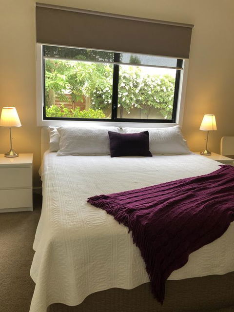 Lakeside On Boardwalk - New South Wales Tourism  0