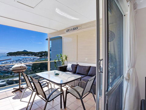 Laman Lodge, Unit 6, 15 Laman Street - New South Wales Tourism  3