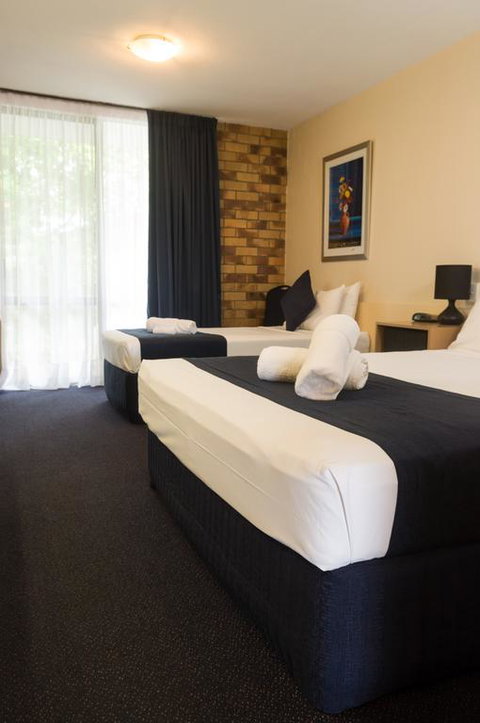 Lancaster Court Motel - New South Wales Tourism  3
