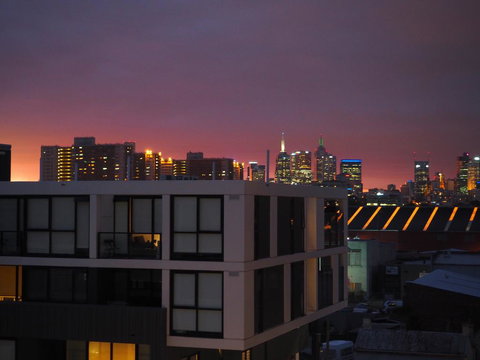 Large 2BR+Comfy+Parking Included - New South Wales Tourism  1