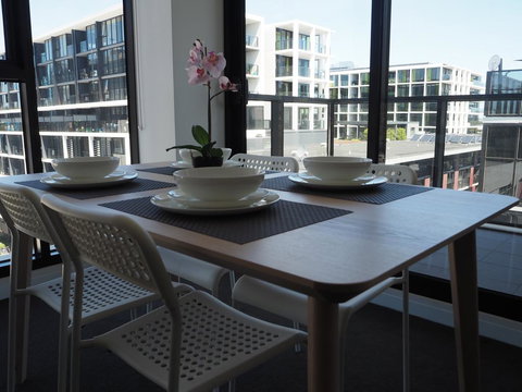 Large 2BR+Comfy+Parking Included - New South Wales Tourism  3