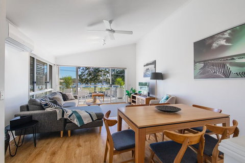 Lazy Days - New South Wales Tourism  0