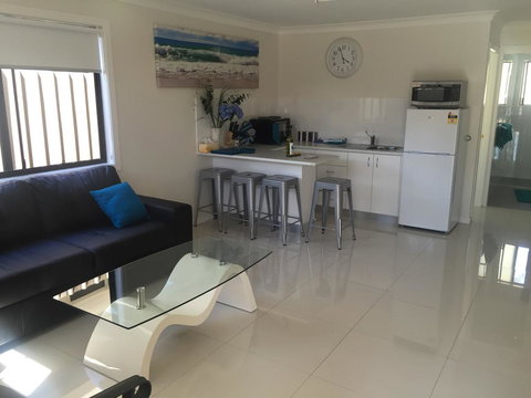 Lazy Dayz Shellharbour - New South Wales Tourism  3