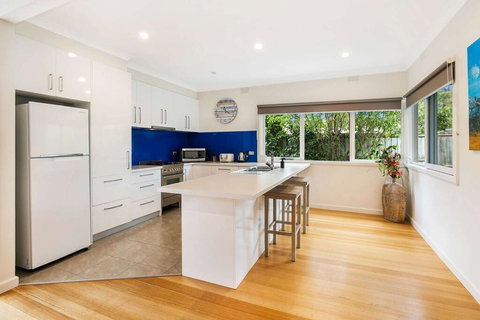 Lighthouse Cottage - New South Wales Tourism  2