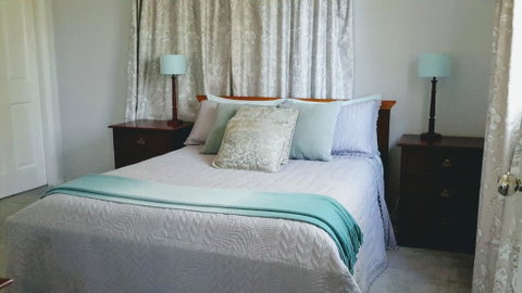 Lucky Mountain Cottage - New South Wales Tourism  3