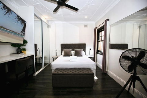 Lux & Quiet Apartment In, Potts Point - New South Wales Tourism  1