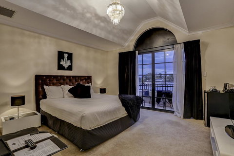 Luxe On Kensington - New South Wales Tourism  3