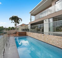 Luxe on Lotus - New South Wales Tourism 