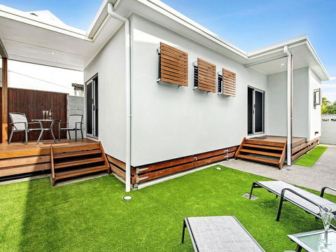 Luxury 1 Bedroom Home In Broadbeach Waters! - New South Wales Tourism  2