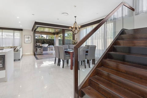 Luxury Brand New Home - New South Wales Tourism  2