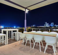 Luxury Darwin City Lights Jacuzzi Central Location Large House New Furnishings - New South Wales Tourism 