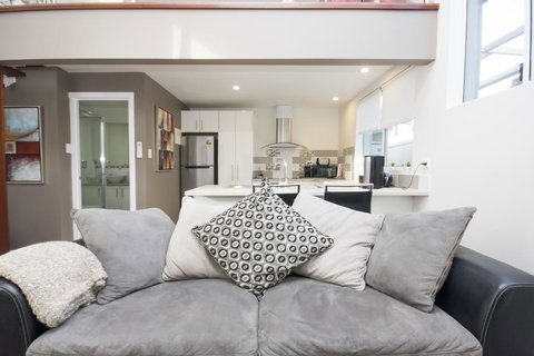 Luxury Executive Apartment - New South Wales Tourism  2