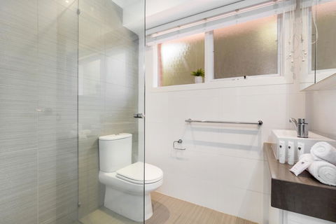 Luxury Family-size Home In Smart Beachside Suburb - New South Wales Tourism  3
