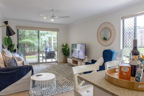 Luxury Home Noosaville, WIFI, Netflix, Location, Shops - New South Wales Tourism  0