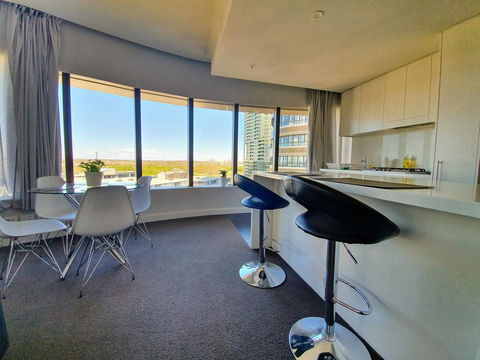 Luxury Level 2-bed 2-bath City View Apt In Olympic Park - New South Wales Tourism  1