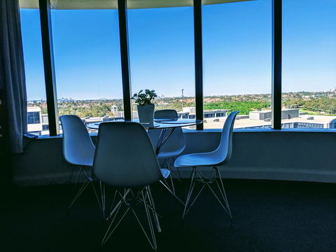 Luxury Level 2-bed 2-bath City View Apt In Olympic Park - New South Wales Tourism  2