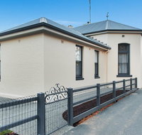 Luxury on the Esplanade - New South Wales Tourism 