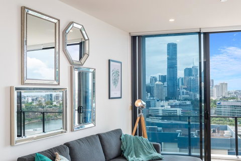Luxury River City Views With Pool, Gym, Cafe, WiFi, Hospital - New South Wales Tourism  3